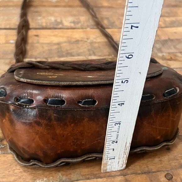 Vintage Shoulder Bag 8.5in Hand Tooled Braided Leather W/ Hand Painted Flowers - Picture 8 of 15